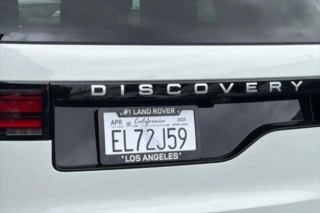 2025 Land Rover Discovery P300 S