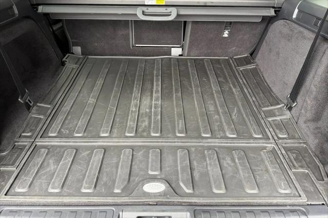 2025 Land Rover Discovery P300 S
