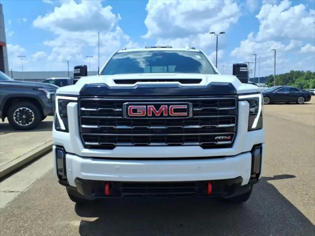 2024 GMC Sierra 2500HD 4WD Crew Cab Standard Bed AT4