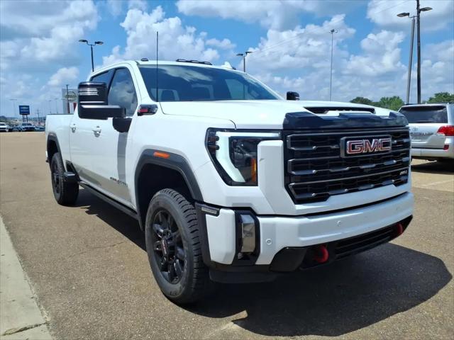 2024 GMC Sierra 2500HD 4WD Crew Cab Standard Bed AT4