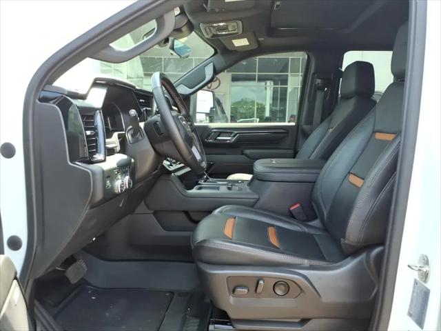 2024 GMC Sierra 2500HD 4WD Crew Cab Standard Bed AT4