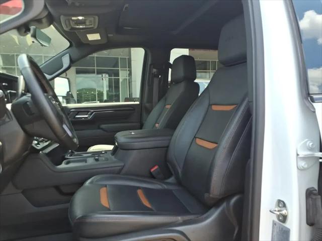 2024 GMC Sierra 2500HD 4WD Crew Cab Standard Bed AT4
