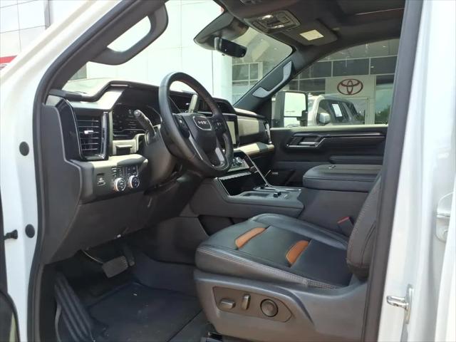 2024 GMC Sierra 2500HD 4WD Crew Cab Standard Bed AT4
