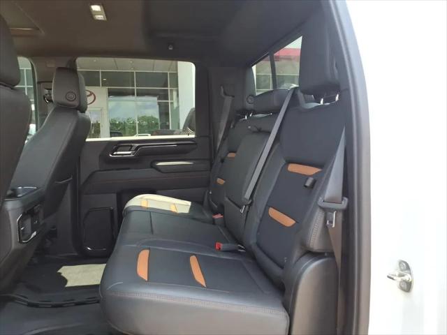 2024 GMC Sierra 2500HD 4WD Crew Cab Standard Bed AT4