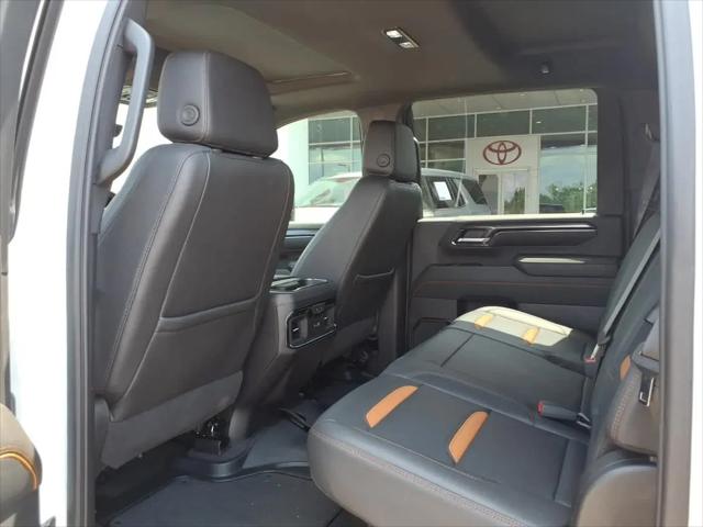 2024 GMC Sierra 2500HD 4WD Crew Cab Standard Bed AT4