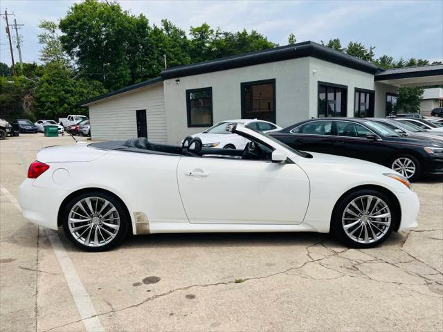 2011 INFINITI G37 G37