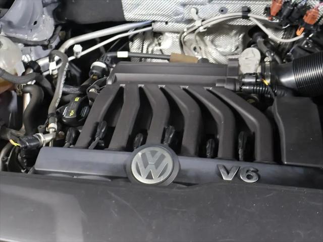 2021 Volkswagen Atlas Cross Sport 3.6L V6 SE w/Technology R-Line