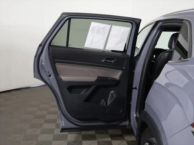 2021 Volkswagen Atlas Cross Sport 3.6L V6 SE w/Technology R-Line