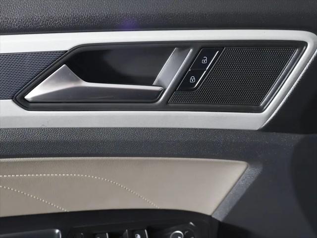 2021 Volkswagen Atlas Cross Sport 3.6L V6 SE w/Technology R-Line