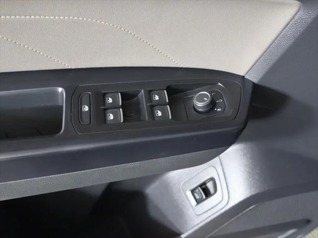 2021 Volkswagen Atlas Cross Sport 3.6L V6 SE w/Technology R-Line