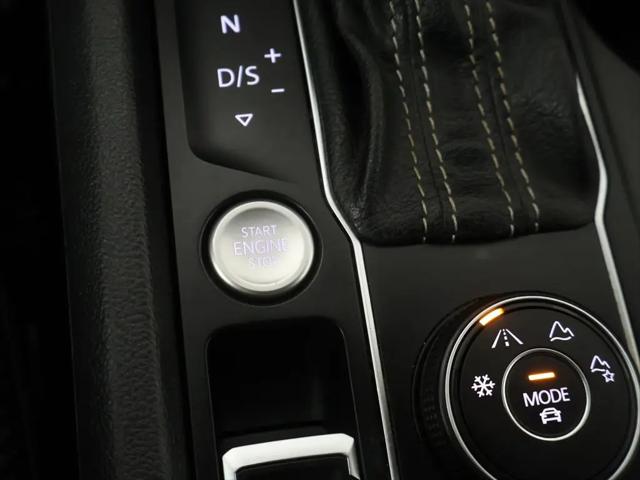 2021 Volkswagen Atlas Cross Sport 3.6L V6 SE w/Technology R-Line