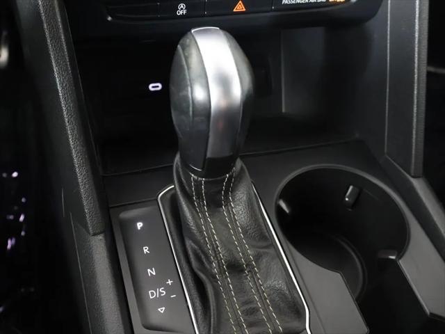 2021 Volkswagen Atlas Cross Sport 3.6L V6 SE w/Technology R-Line