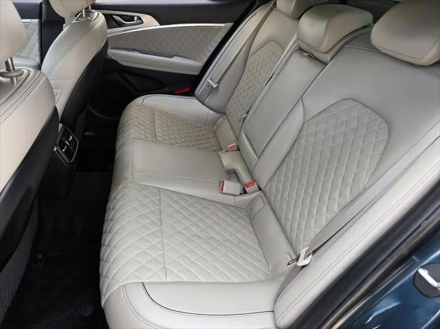 2023 Genesis G70 3.3T RWD