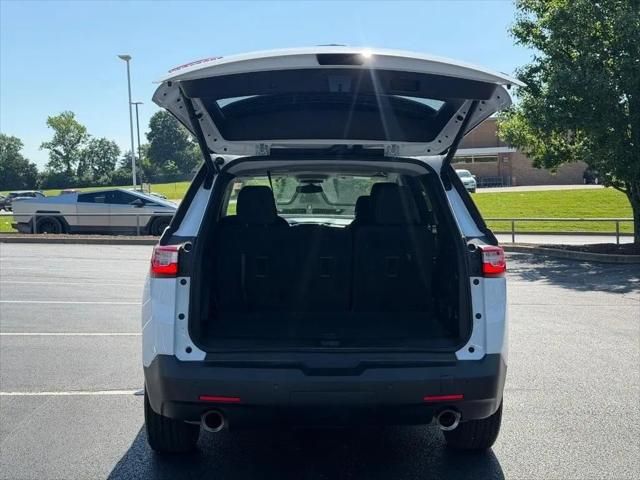 2021 Chevrolet Traverse FWD LT Cloth