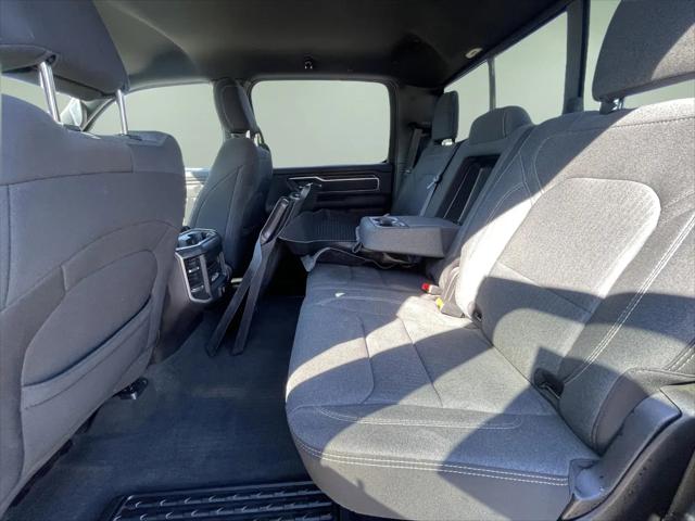 2020 Ram 1500 Big Horn Crew Cab 4x4 5'7" Box