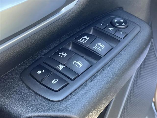 2020 Ram 1500 Big Horn Crew Cab 4x4 5'7" Box