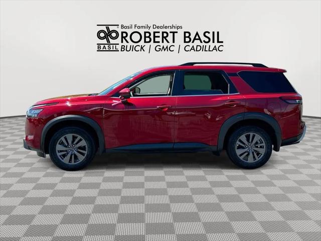 2024 Nissan Pathfinder SV