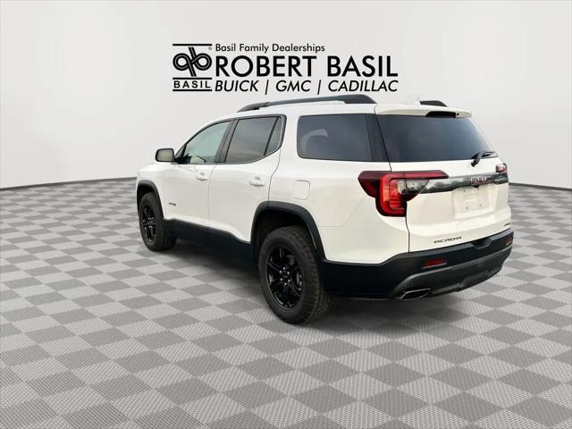 2023 GMC Acadia AWD AT4