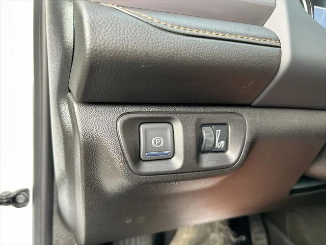 2023 GMC Acadia AWD AT4