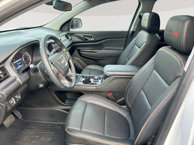 2023 GMC Acadia AWD AT4
