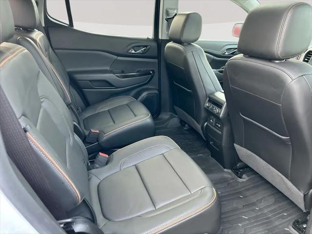 2023 GMC Acadia AWD AT4