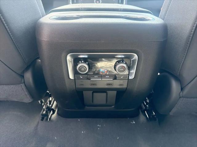 2026 GMC Yukon XL 4WD Elevation