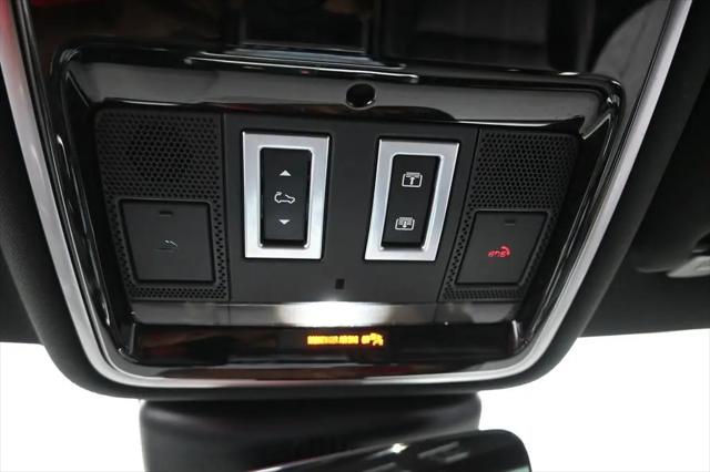 2019 Land Rover Range Rover Velar P340 R-Dynamic SE