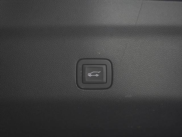 2025 GMC Yukon Denali 4WD
