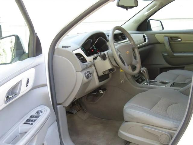 2017 Chevrolet Traverse LS