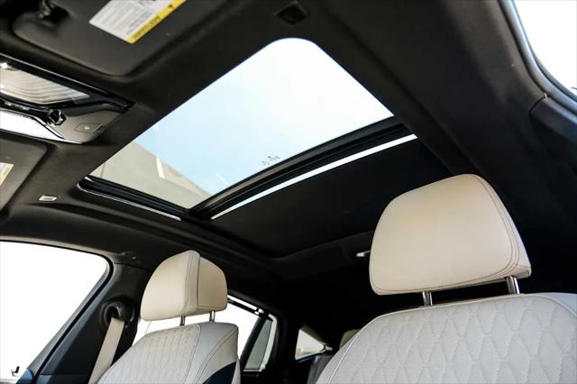 2022 BMW X6 M50i