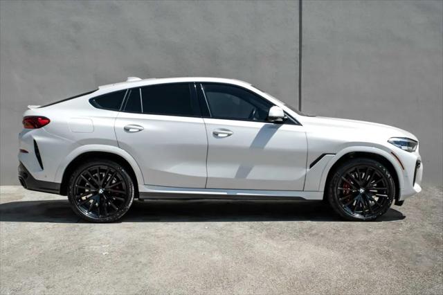 2022 BMW X6 M50i