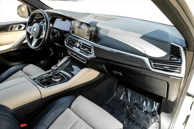 2022 BMW X6 M50i