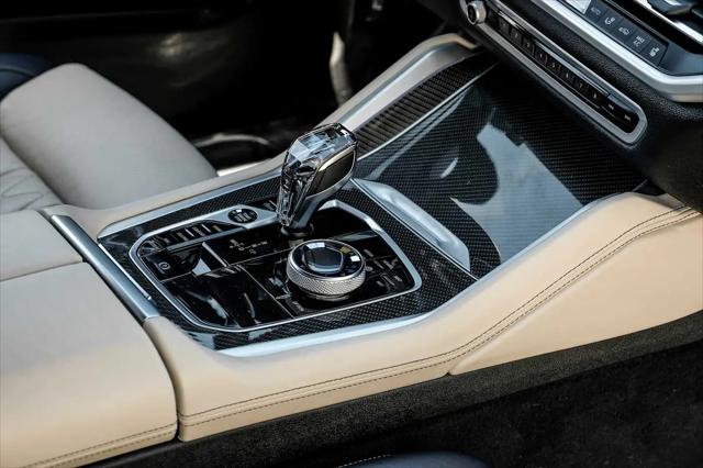 2022 BMW X6 M50i