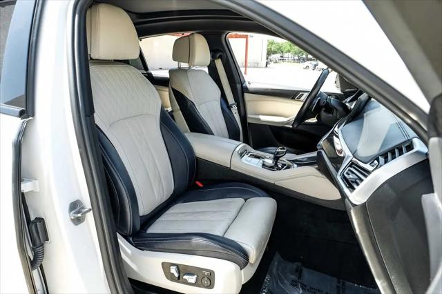 2022 BMW X6 M50i