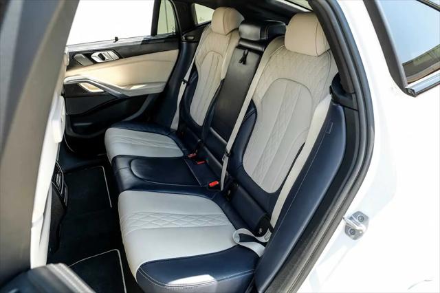 2022 BMW X6 M50i