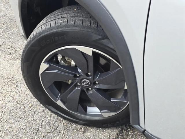 2024 Nissan Rogue SV FWD