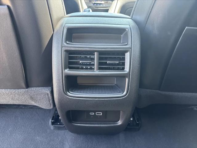 2024 Cadillac XT5 FWD Premium Luxury