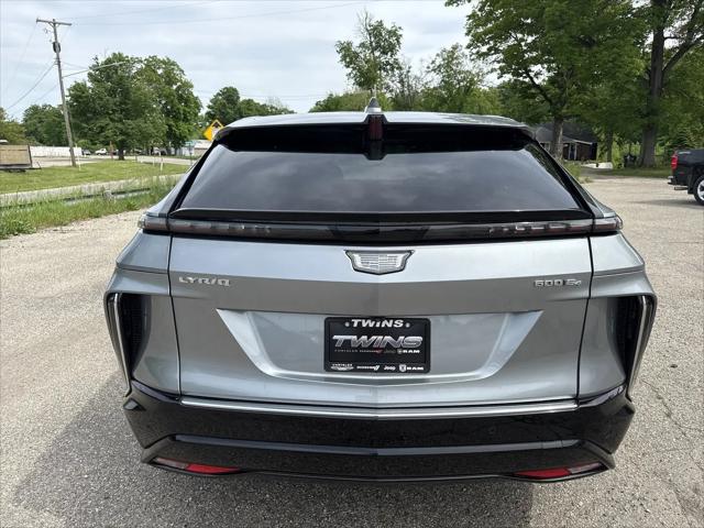 2024 Cadillac iQ Luxury w/1SC