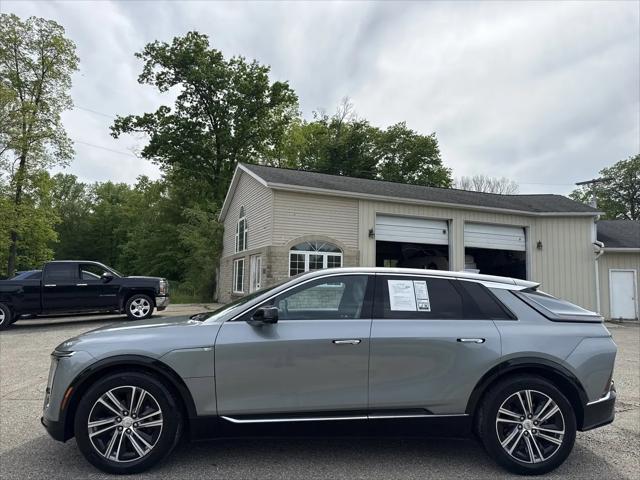 2024 Cadillac iQ Luxury w/1SC