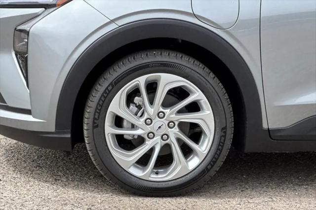 2027 Chevrolet Bolt LT FWD