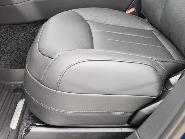 2026 Land Rover Range Rover P400 SE 7 Seat