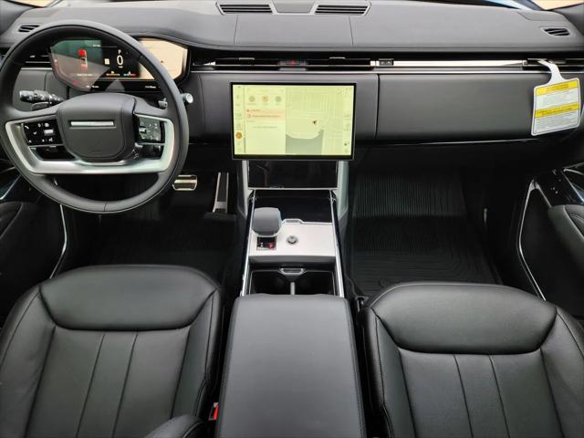 2026 Land Rover Range Rover P400 SE 7 Seat