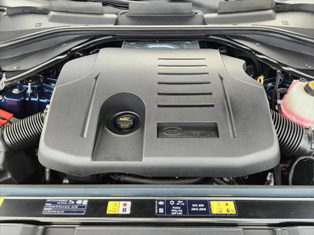 2026 Land Rover Range Rover P400 SE 7 Seat