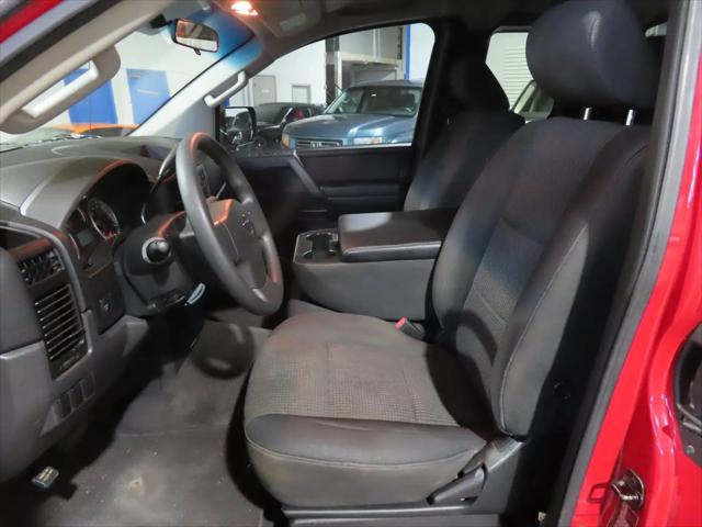 2012 Nissan Titan SV