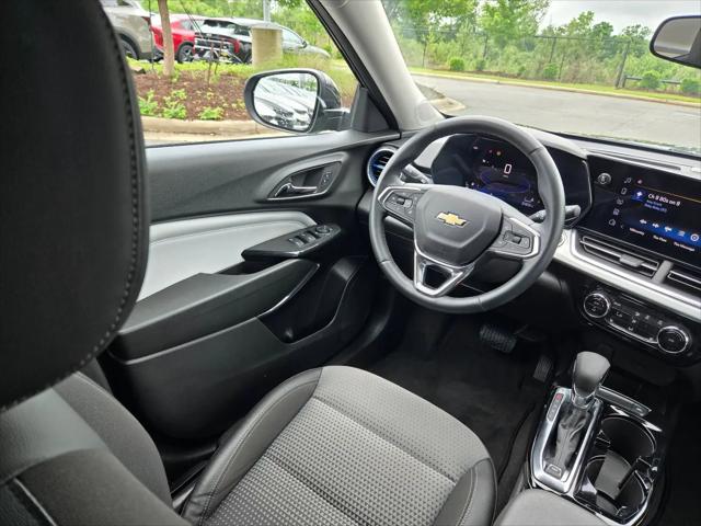 2025 Chevrolet Trax FWD LT
