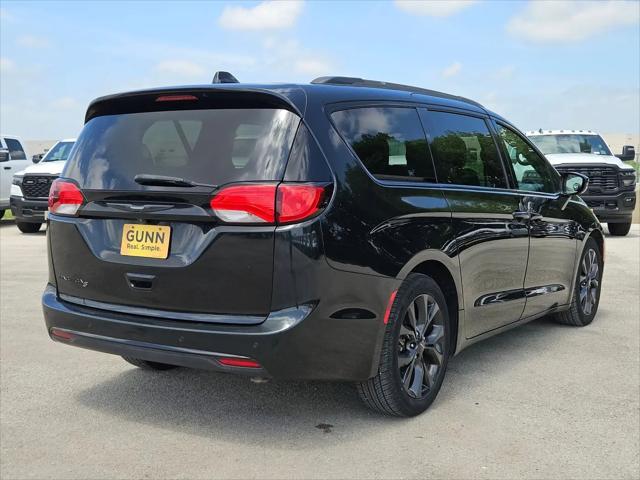 2018 Chrysler Pacifica Touring Plus