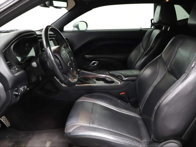 2016 Dodge Challenger SXT Plus