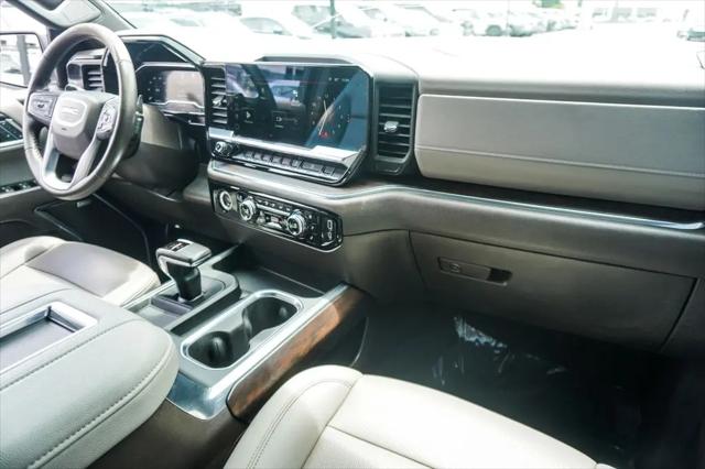 2022 GMC Sierra 1500 4WD Crew Cab Short Box SLT