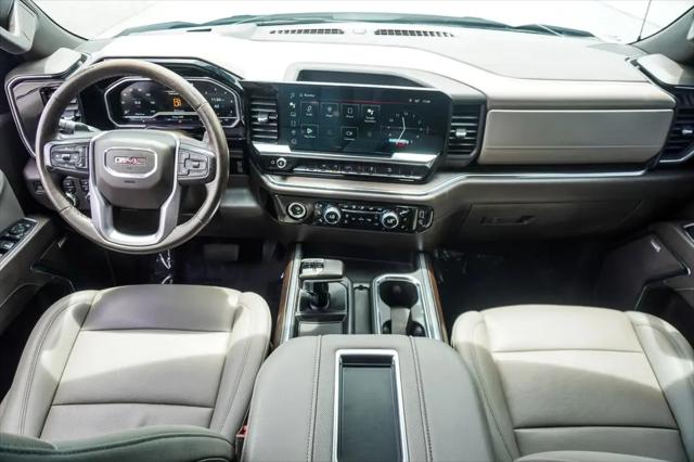 2022 GMC Sierra 1500 4WD Crew Cab Short Box SLT