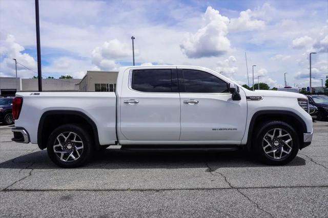 2022 GMC Sierra 1500 4WD Crew Cab Short Box SLT